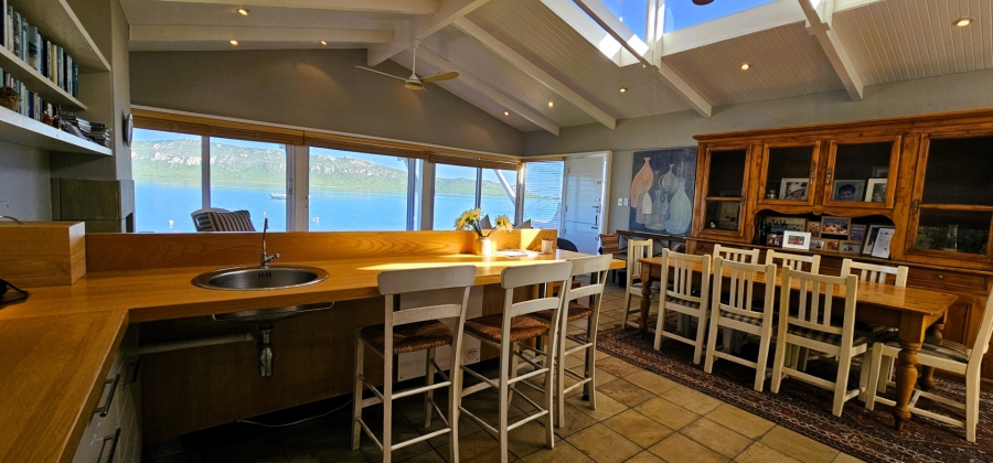 3 Bedroom Property for Sale in Middedorp Western Cape
